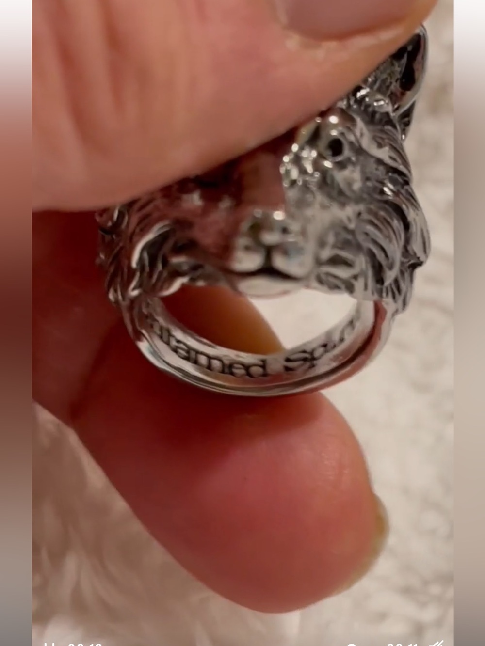 ๐ WOLF RING - "Untamed Spirit"
Ring NWT - Picture 8 of 8